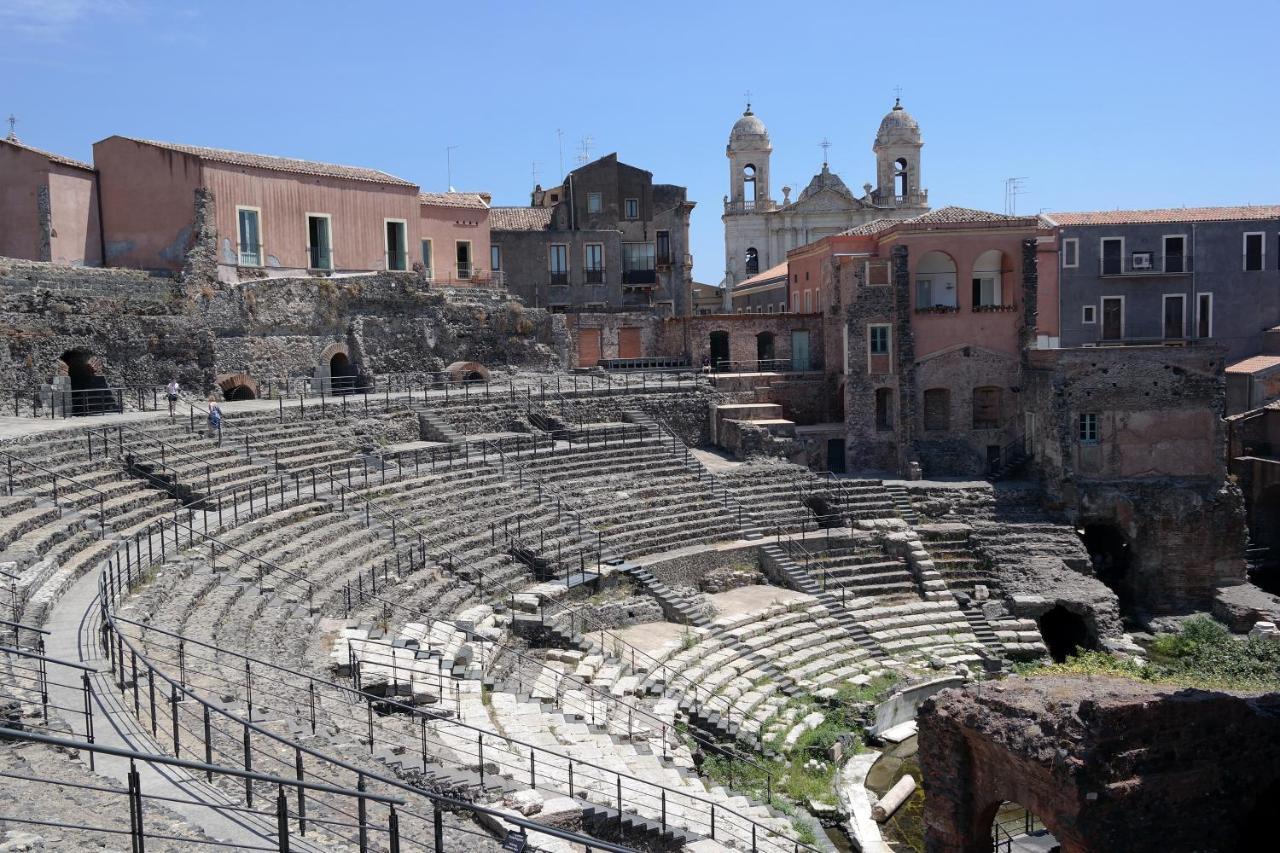 شقة Finestre Sul Teatro - Catania - Parking Included المظهر الخارجي الصورة