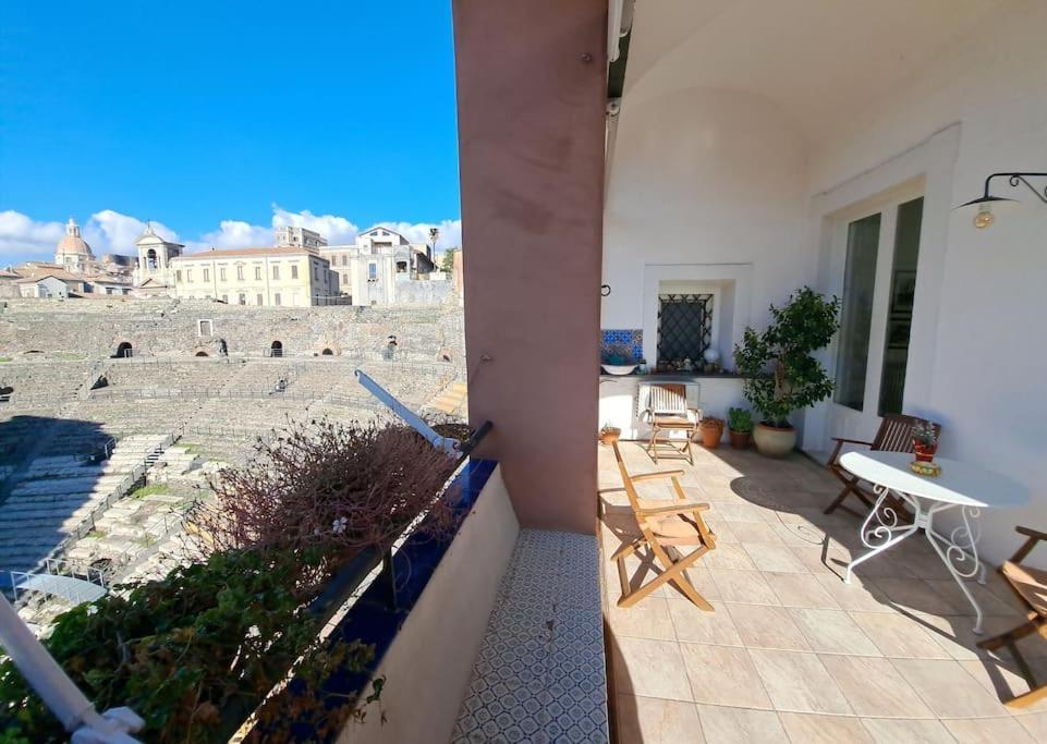 شقة Finestre Sul Teatro - Catania - Parking Included الغرفة الصورة